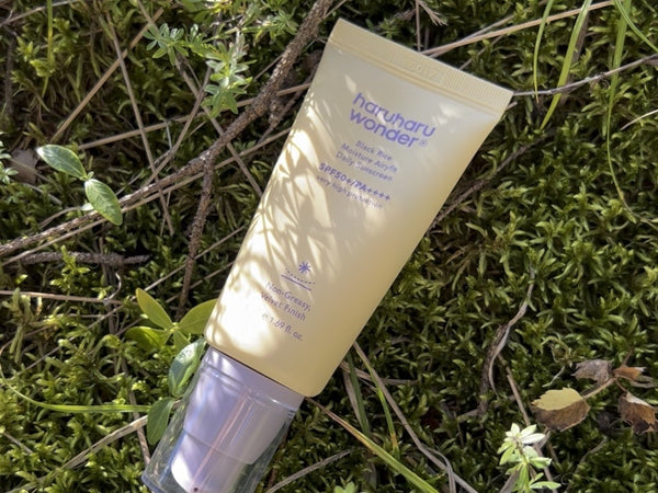 Haruharu Wonder Sonnenschutz im Gras